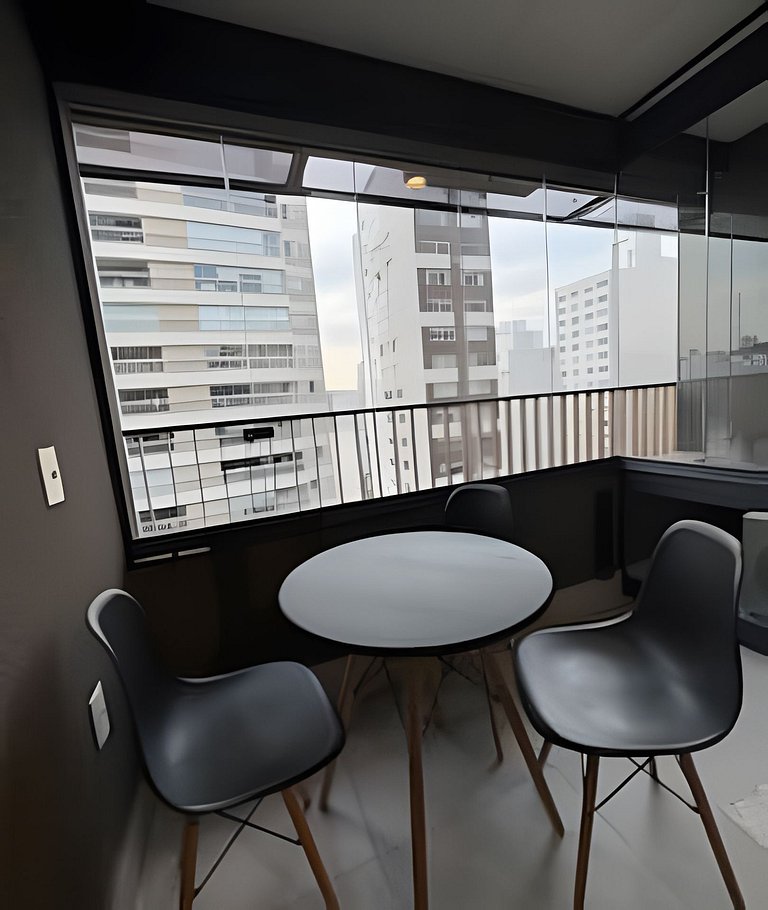 Apart. completo em Perdizes c/ Piscina e p/ 2 hósp