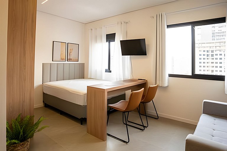 Apart. prox ao Allianz com Piscina p/ 4 hósp