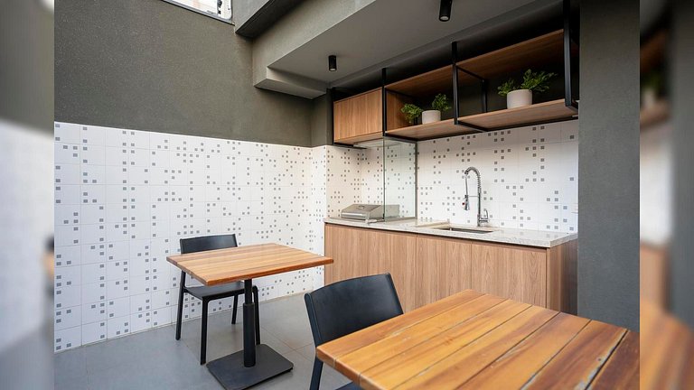 Apê Luxuoso próx R. dos Pinheiros e H. Schaumann