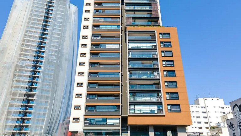 Apê Luxuoso próx R. dos Pinheiros e H. Schaumann