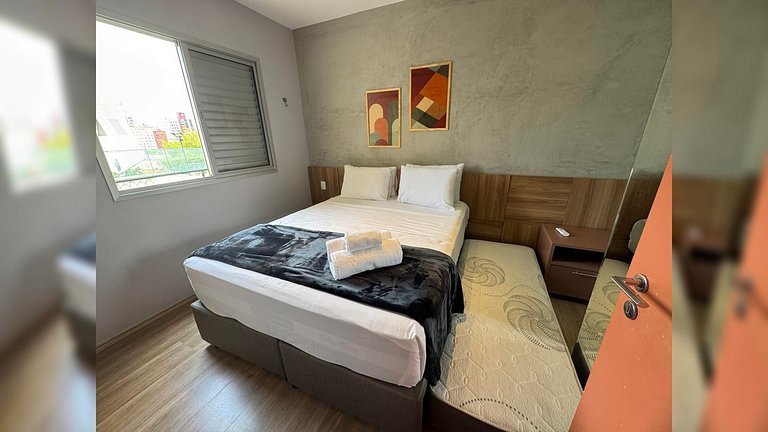 (11M) 2 dorms Bela Vista c/ vaga ao lado Hospitais