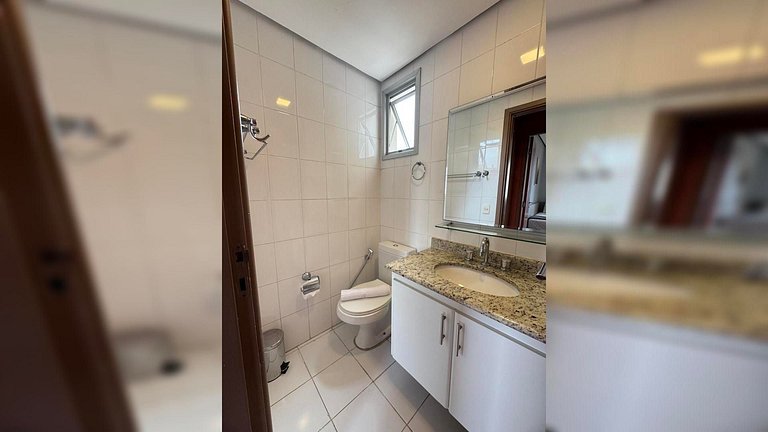 (11M) 2 dorms Bela Vista c/ vaga ao lado Hospitais