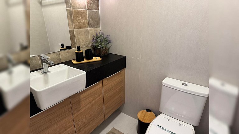 (1109) Ap Moema c/ varanda Próx Ibirapuera e Aero