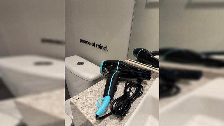 Ap c/piscina e sala de massagem - Próx Av Paulista