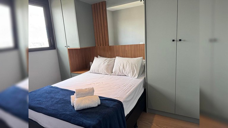 (1206) Ap 1 dorm c/ Varanda-Próx Shop Ibira e Aero