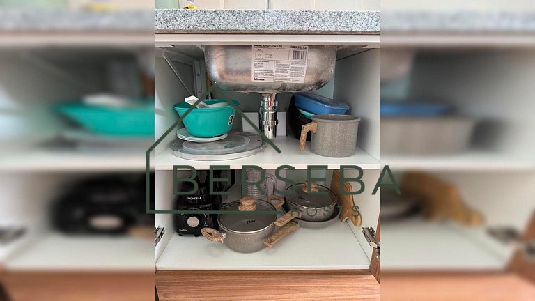 Apart. completo em Moema c/ Piscina e p/ 4 hósp