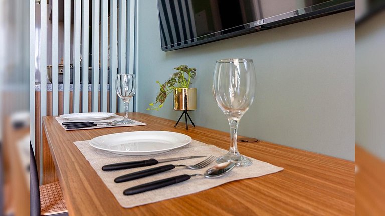 Apart. completo em Moema c/ Piscina e p/ 4 hósp