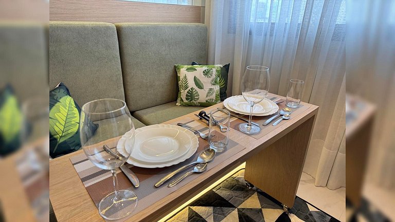 Studio c/ piscina Próx Metrô Faria Lima e Eldorado