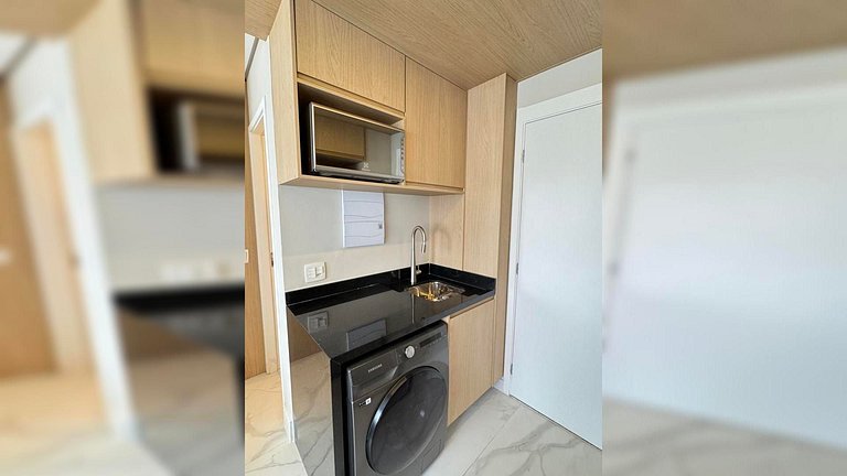 Studio c/ piscina Próx Metrô Faria Lima e Eldorado