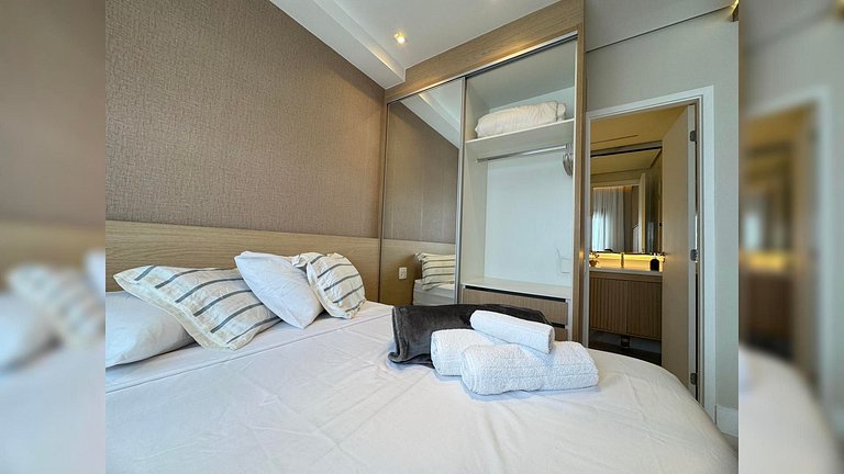 Studio c/ vista p/ cidade - Próx Shoppings e Metrô