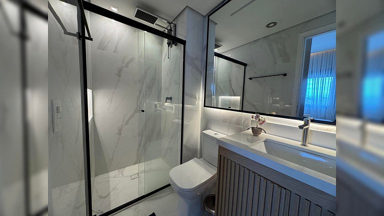 Studio c/ vista p/ cidade - Próx Shoppings e Metrô