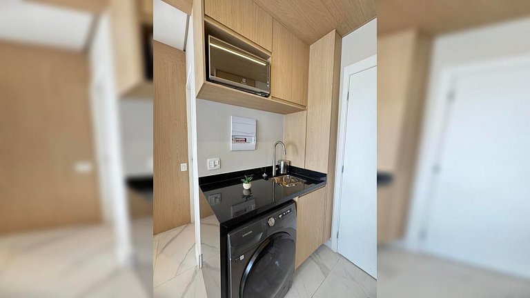 Studio c/ vista p/ cidade - Próx Shoppings e Metrô