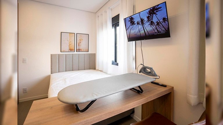 Apart. prox ao Allianz com Piscina p/ 4 hósp