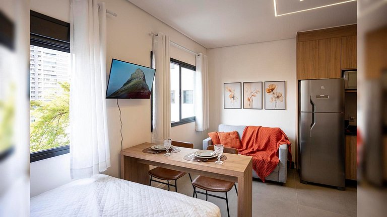 Apart. prox ao Allianz com Piscina p/ 4 hósp