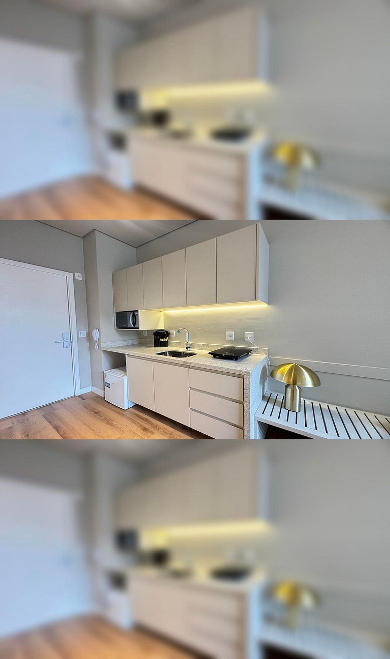 Apê Luxuoso próx R. dos Pinheiros e H. Schaumann