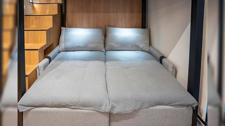 (219) Ap com Mezanino e sofá-cama em Pinheiros
