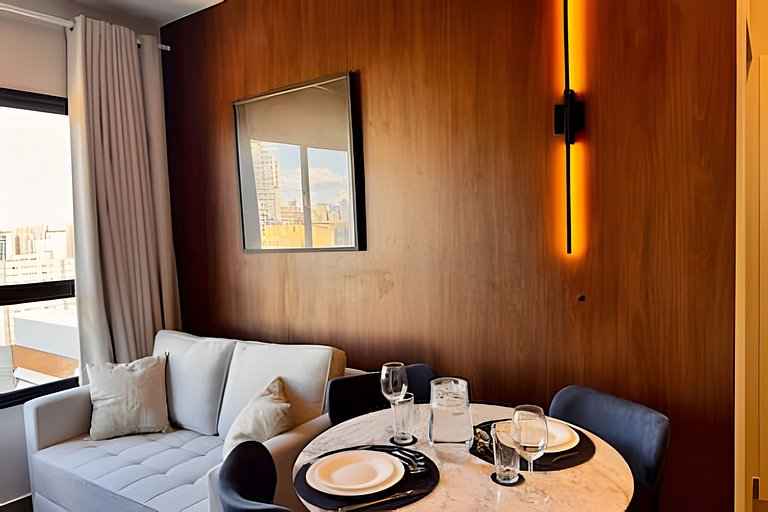 Ap 2 dorms Pinheiros-300m metrô Sumaré e Clinicas