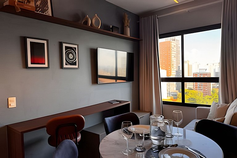 Ap 2 dorms Pinheiros-300m metrô Sumaré e Clinicas