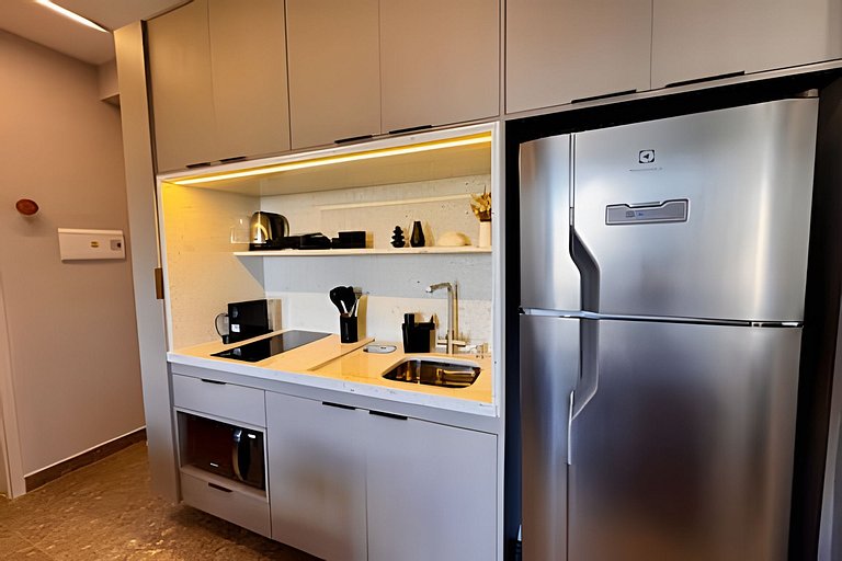 Ap 2 dorms Pinheiros-300m metrô Sumaré e Clinicas