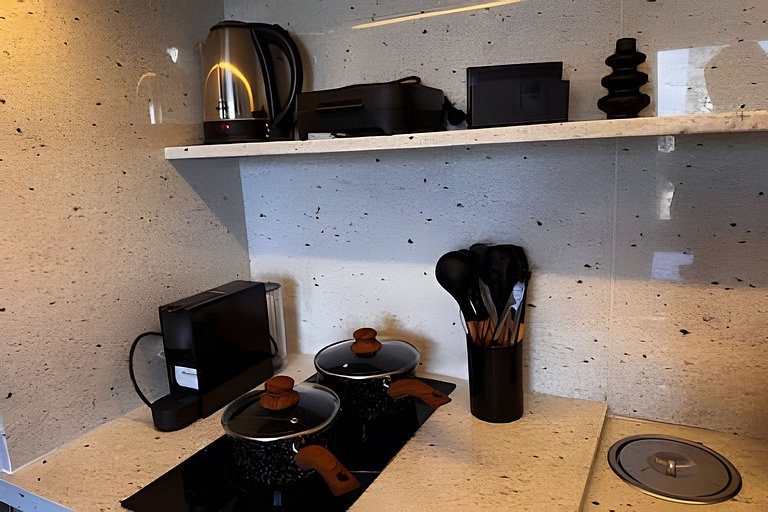 Ap 2 dorms Pinheiros-300m metrô Sumaré e Clinicas