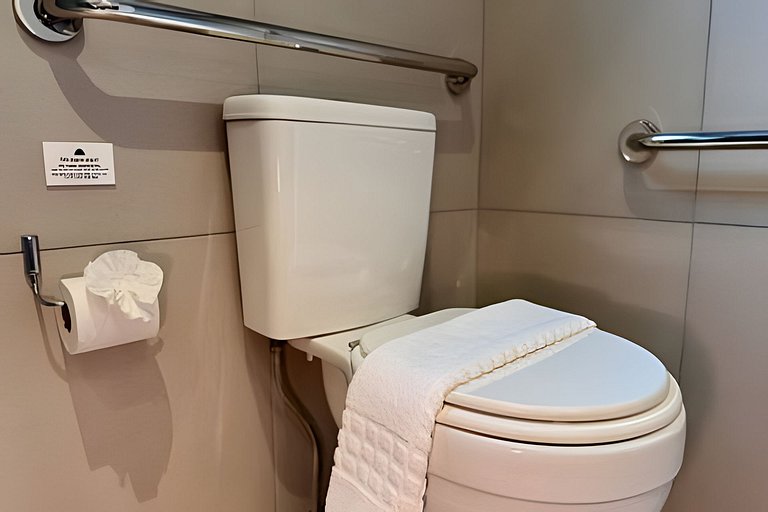 Apê moderno c/piscina- Metrô Sumaré e Oscar Freire