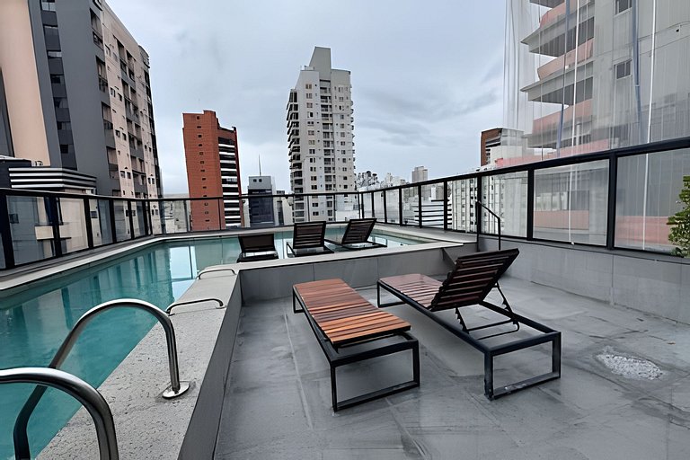 Apê moderno c/piscina- Metrô Sumaré e Oscar Freire