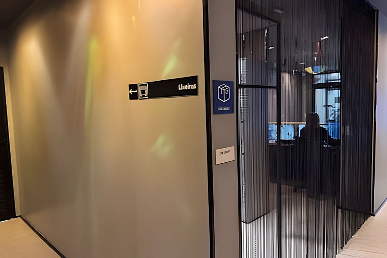 Apê moderno c/piscina- Metrô Sumaré e Oscar Freire