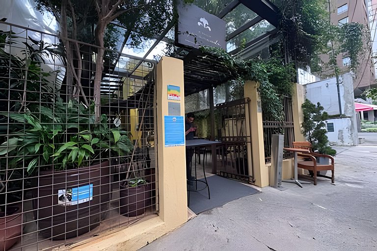 Apê moderno c/piscina- Metrô Sumaré e Oscar Freire