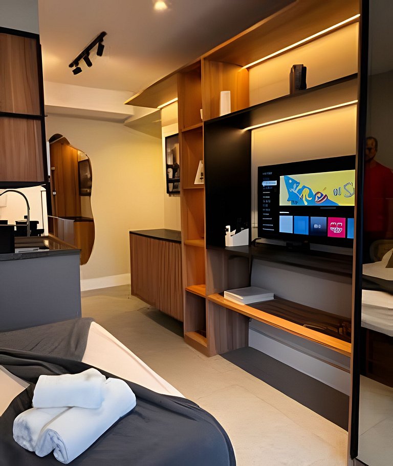 Apê c/ Piscina na Cobertura – 700m Metrô Brooklin