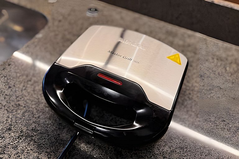 Apê completo c/ vista pro Brooklin – 700m do Metrô