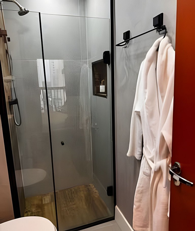 Apê c/ Piscina na Cobertura – 700m Metrô Brooklin