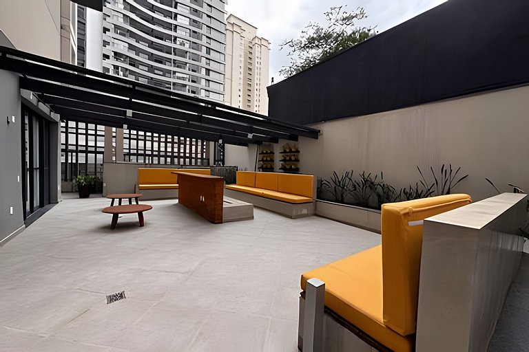 Apê c/ Piscina na Cobertura – 700m Metrô Brooklin