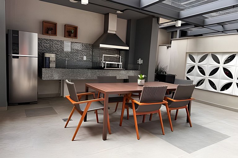 Apê c/ Piscina na Cobertura – 700m Metrô Brooklin