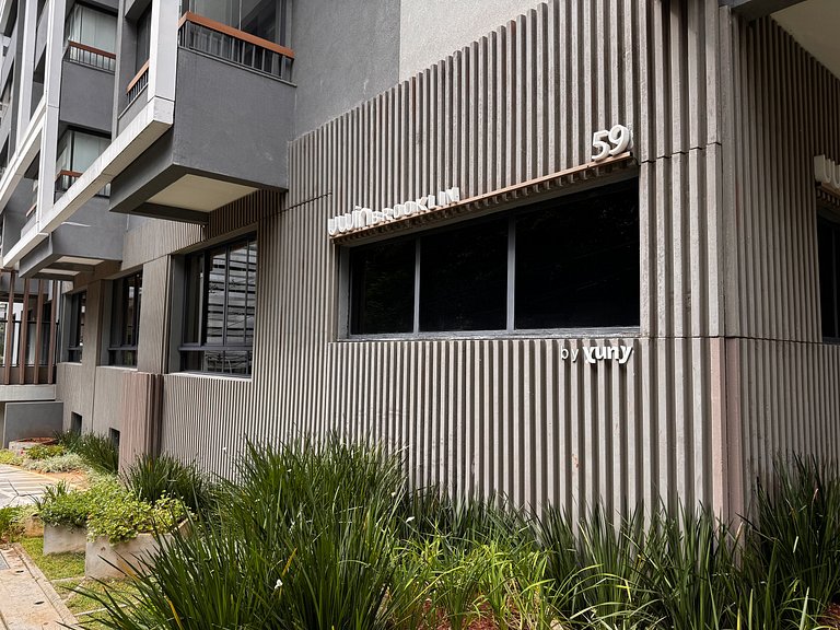 Apê c/ Piscina na Cobertura – 700m Metrô Brooklin