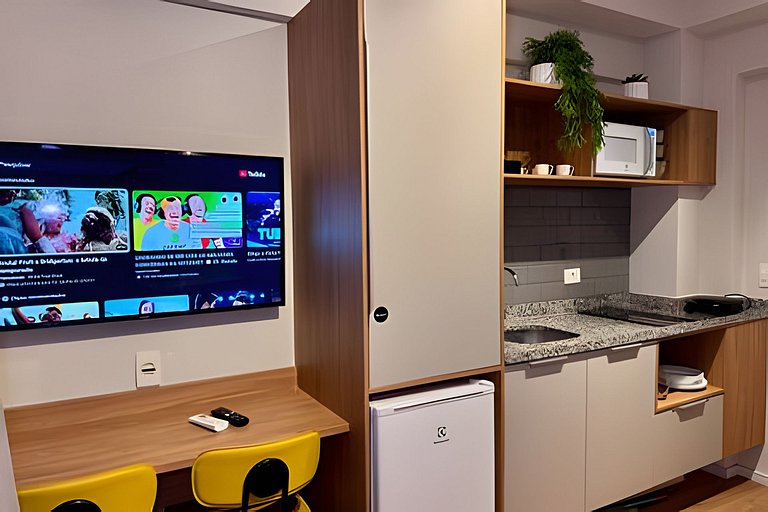 Ap completo - 5min Av. Paulista e Metrô Brigadeiro