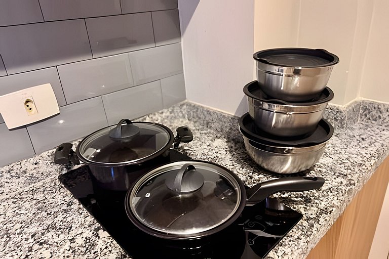 Ap completo - 5min Av. Paulista e Metrô Brigadeiro