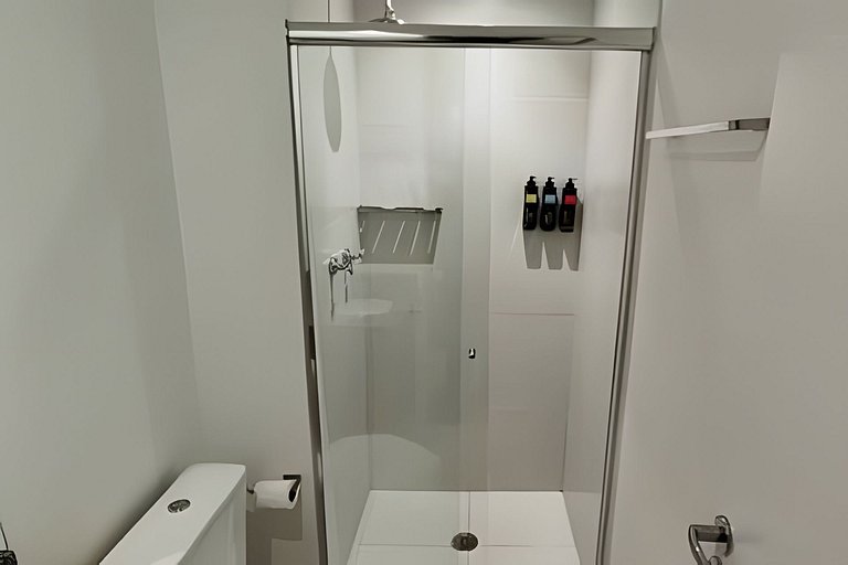 Ap completo - 5min Av. Paulista e Metrô Brigadeiro