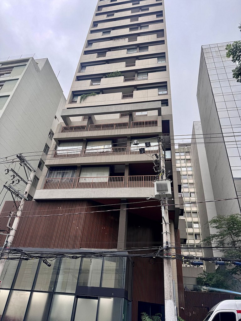 Ap completo - 5min Av. Paulista e Metrô Brigadeiro