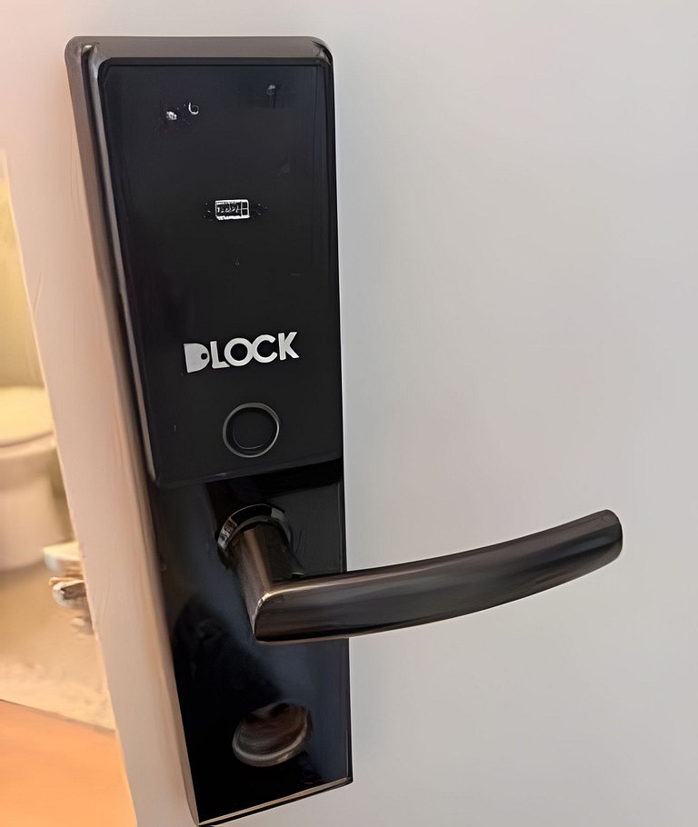 Ap novo em Pinheiros- 5min Metrô Fradique Coutinho