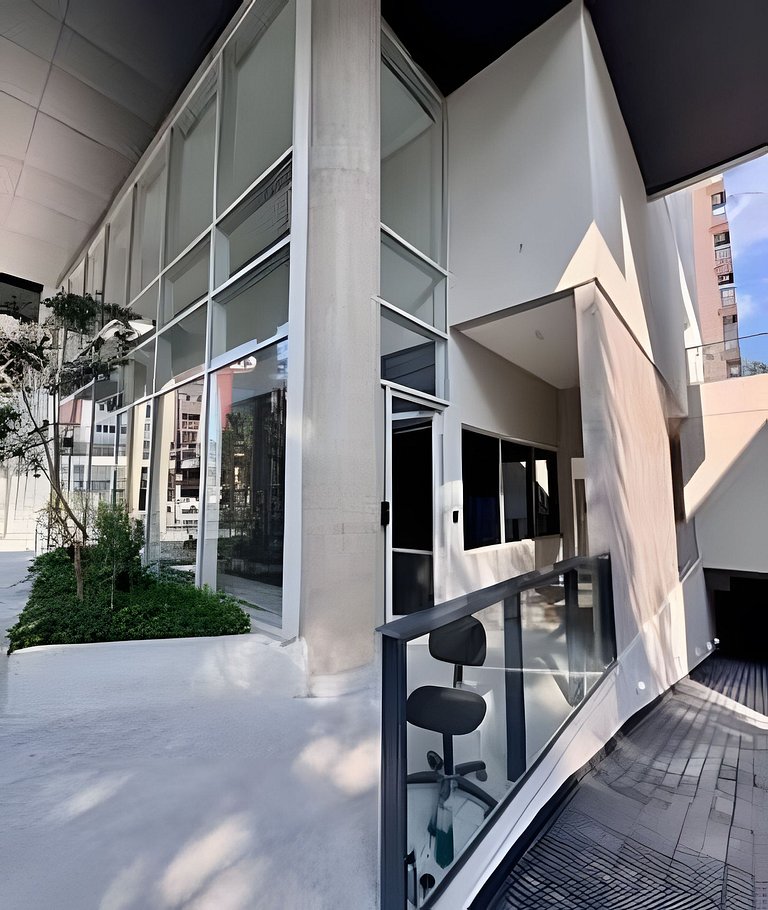 Ap novo em Pinheiros- 5min Metrô Fradique Coutinho