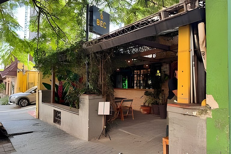 Ap novo em Pinheiros- 5min Metrô Fradique Coutinho