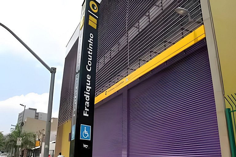 Ap novo em Pinheiros- 5min Metrô Fradique Coutinho