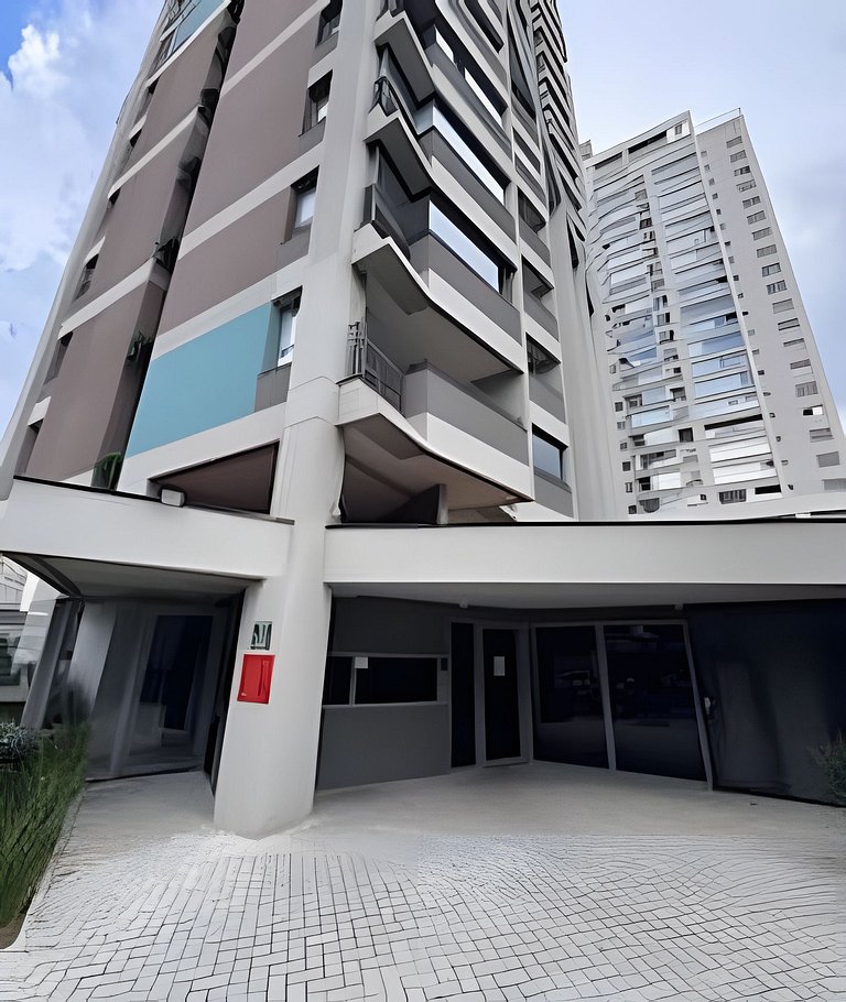 Ap moderno c/piscina e sauna- 5 min Metrô Brooklin