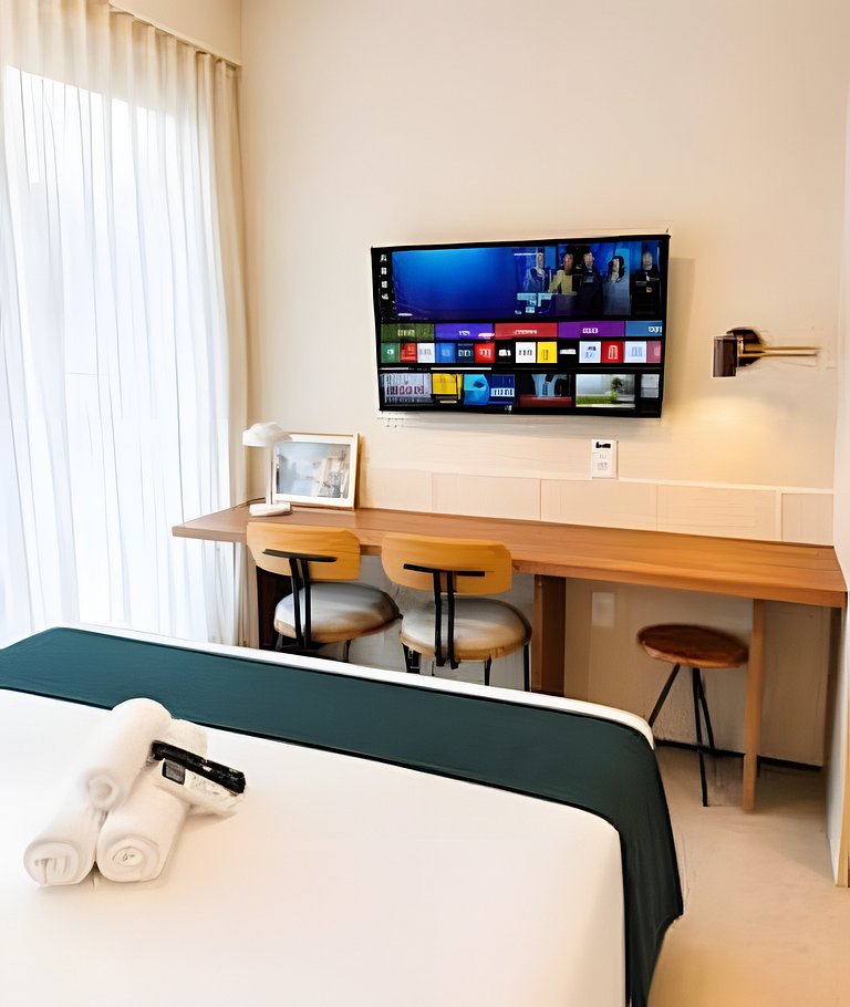 Ap em Pinheiros c/ piscina - 2 min Metrô Clínicas