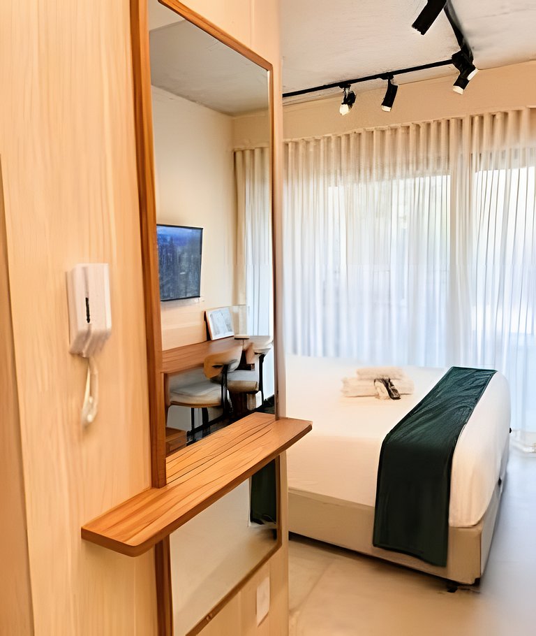 Ap em Pinheiros c/ piscina - 2 min Metrô Clínicas