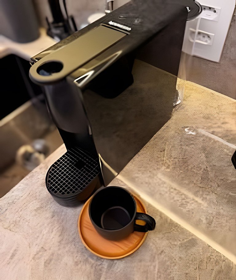 Ap Pinheiros c/café da manhã- 2 min Metrô Clínicas