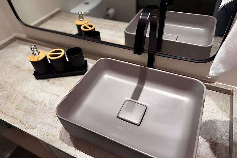 Ap em Pinheiros c/ piscina - 2 min Metrô Clínicas