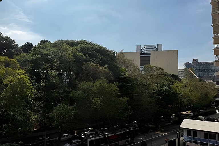 Ap Pinheiros c/café da manhã- 2 min Metrô Clínicas