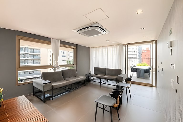 Ap em Pinheiros c/ piscina - 2 min Metrô Clínicas