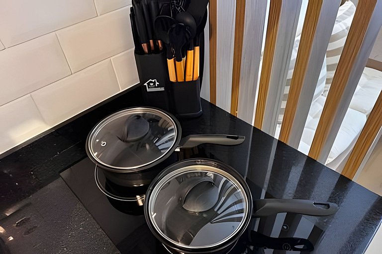 (1203) Ap completo - Prox Metrô Ana Rosa e Ibira